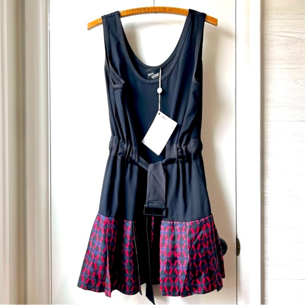 Nwt Mimi Liberté Sleeveless Dress w/Pleats